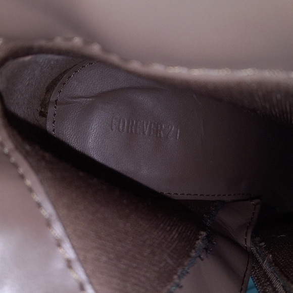 😁FOREVER 21 HEELED BOOTS - Picture 7 of 8